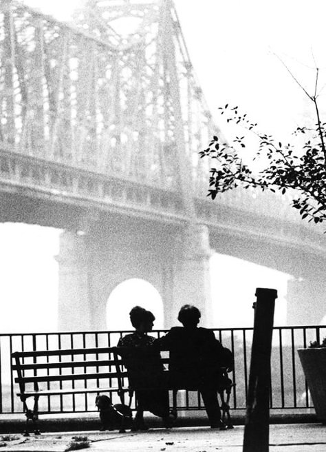 Moody and breathtaking. Woody Allen Movies, Image Film, Diane Keaton, Woody Allen, Black White Photos, Film Stills, Pics Art, Art Plastique, Vintage Photography