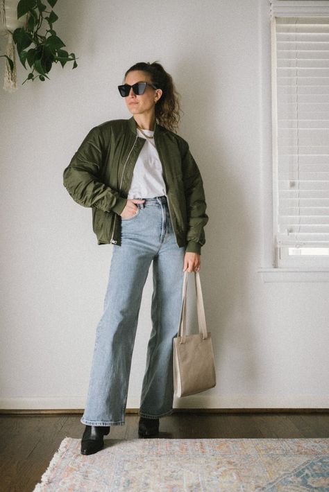 Green Winter Jacket, Green Jacket Outfit, Winter Jacket Outfits, Green Denim Jacket, Spring Blazer, Interesting Outfits, Olive Green Jacket, Fall Capsule Wardrobe, Jacket Outfit