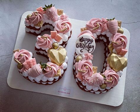 Cake Designs For 30th Birthday Woman, Number Birthday Cakes For Adults, 40th Number Cake, Number Birthday Cakes For Women, 35 Number Cake, Rose Tip Cake Decorating, 27 Number Cake, 30th Number Cake, 32 Birthday Cake For Women