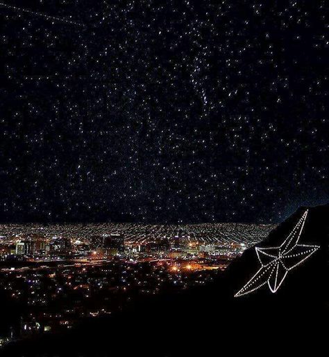 El Paso TX's nights. El Paso Texas Photography, Texas Towns, Iconic Wallpaper, Iphone Wallpaper Sky, Texas Star, Star City, Sun City, Mountain Paintings, Landscape Pictures