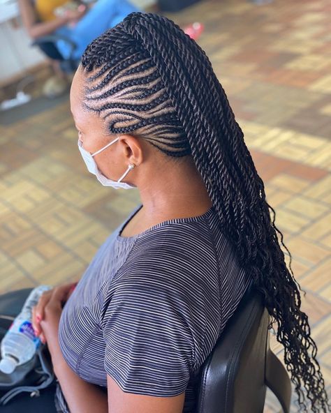 Feed In Mohawk Braids, Braided Mohawk Hairstyles For Black Hair, Braided Mohawk For Black Women, Black Ladies Hairstyles, Mohawk Cornrows, Braided Mohawk Black Hair, Mohawk Hairstyles For Black Women, Hairstyles For Black Women Cornrows, Two Cornrow Braids