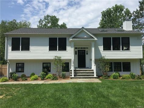 Split Foyer Remodel Exterior, Raised Ranch Exterior, Ranch Remodel Exterior, Split Foyer Remodel, Split Level House Exterior, Split Level Exterior, Raised Ranch Remodel, Bi Level Homes, Split Level Remodel