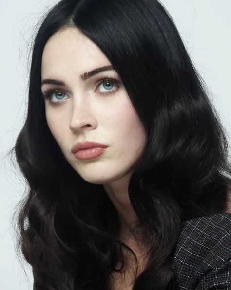 Celebrities With Black Hair, Dark Hair Pale Skin, Black Hair Pale Skin, Hair Pale Skin, Megan Denise Fox, Black Hair Blue Eyes, Golden Blonde Hair, Male Actors, Most Beautiful Eyes