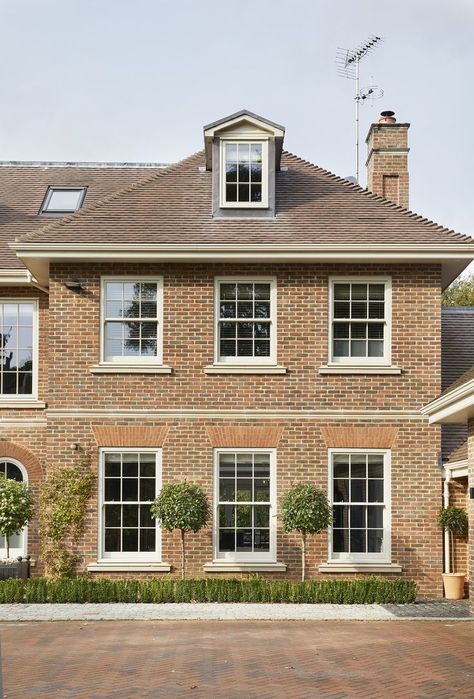 Install Sash Windows, and you’ll feel like you have a grand and sumptuous residence. During the Georgian period, people would consider Sash Windows to be a highly expensive product, and were a sign of prestige and status. Orangery Conservatory, Georgian Windows, Sash Window, Brick Exterior House, Windows Exterior, Sash Windows, Garden Doors, Exterior Brick, Window Design