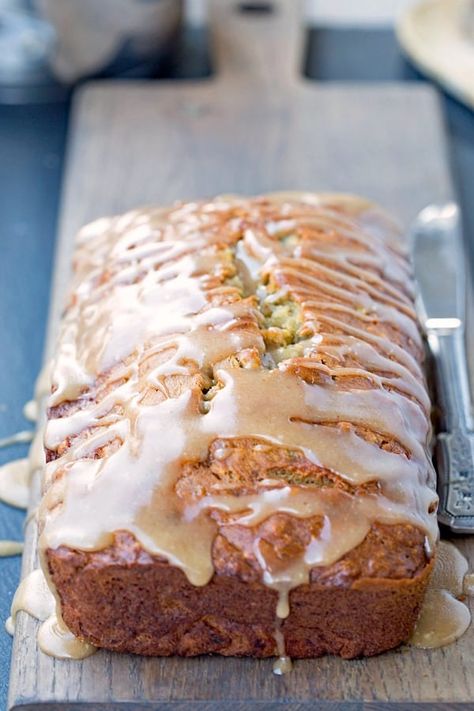 Bread Glaze Recipe, Bread Glaze, Banana Bread Glaze, Glazed Banana Bread, Butter Banana Bread, Moist Banana Bread, Browned Butter, Loaf Of Bread, Velvet Cupcakes