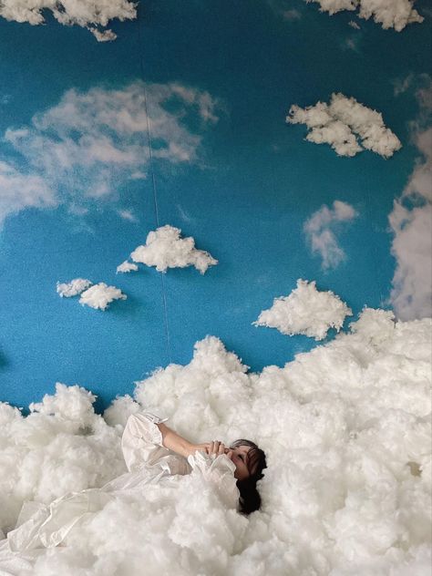 Event Planning Decorations, Head In The Clouds, Blue Backdrops, Photoshoot Themes, Cute Bedroom Decor, Exhibition Booth, In The Clouds, Sky And Clouds, Studio Portraits