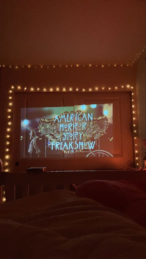 #cute #ahs Ahs Style, Room Decor Black, Style Bedroom, Decor Black, American Horror, Horror Stories, American Horror Story, Black Decor, Room Inspo