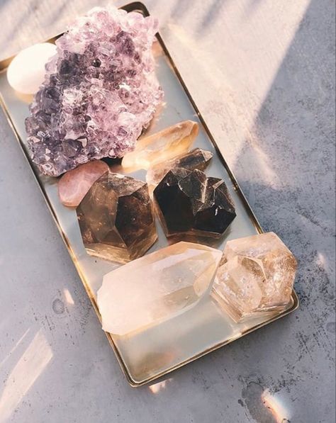 Crystal display | #opulentmemory Crystal Vibes, Crystal Aesthetic, Spiritual Crystals, Pretty Rocks, Crystal Magic, Meditation Room, Crystal Meanings, Crystal Decor, Coffee Cafe