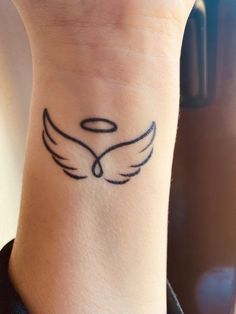 Tetu Photo Hand, Tattoos To Draw On Yourself Easy, Pen Tattoo Ideas Doodles On Hand Easy, Small Tattoos Easy, Things To Draw On Your Hand, Pen Tattoo Ideas, Small Easy Tattoos, Simple Tattoos For Beginners, Drawing On Hand Ideas