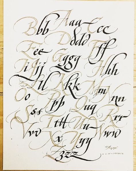 Calligraphy Writing Styles, Tattoo Lettering Alphabet, Calligraphy Printables, Calligraphy Letters Alphabet, Calligraphy Fonts Alphabet, Lettering Styles Alphabet, Tattoo Lettering Styles, Italic Font, Cursive Calligraphy