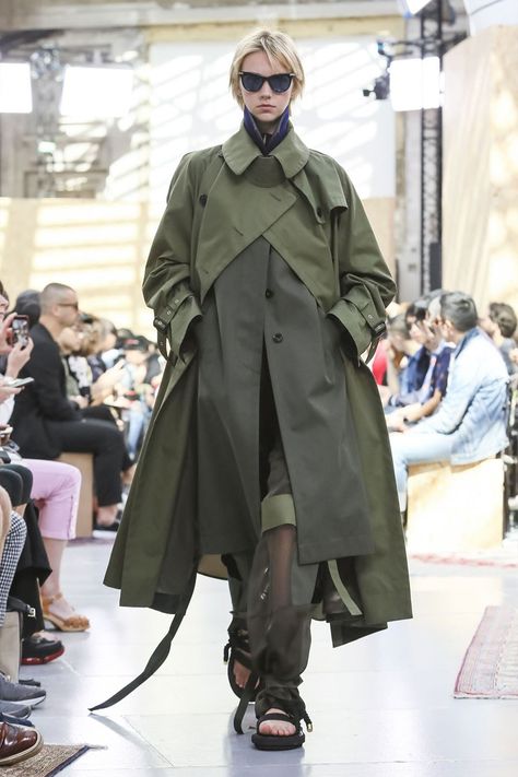 Sacai Paris Fashion Week Mens SS20 Runway Presentation | HYPEBEAST Sacai Runway, Trench Coat Runway, Coat Runway, Runway Archive, Long Coat Men, Tropical Print Shirt, Paris Fashion Week Men, Abstract Fashion, Trend Fabrics