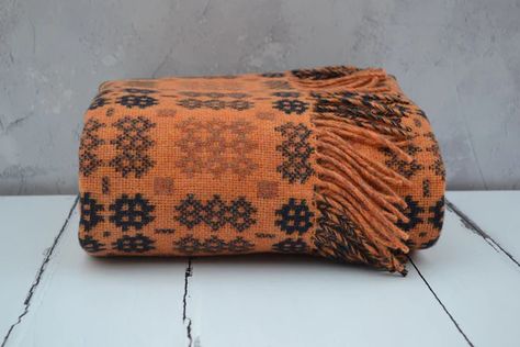 Welsh Blankets: Welsh Blanket: Woollen Blankets - FelinFach Wool Packaging, Elan Valley, Welsh Tapestry, Tapestry Purse, Static Caravan, Welsh Blanket, Welsh Gifts, Caravan Renovation, Hand Woven Blanket