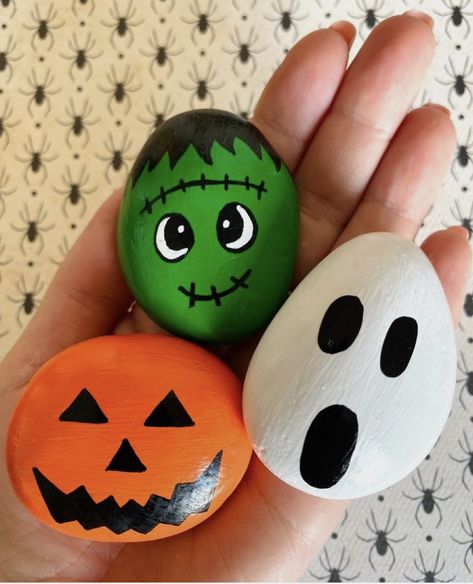 Decorate Rocks Ideas, Rock Painting Halloween, Graffiti Monsters, Party Favours For Kids, Painting Ideas For Halloween, Bugs Drawing, Painted Rock Ideas, Diy Rock Art, Halloween Rocks