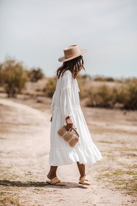 White Peasant Dress, Life Success, British Fashion, Lifestyle Design, Peasant Dress, Daily Style, Wanderlust Travel, Spring Summer Outfits, Street Style Women