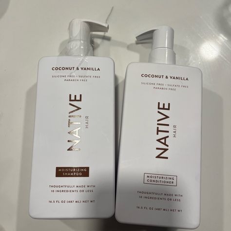 Nwt Native Coconut & Vanilla Shampoo & Conditioner New And Unopened Native Coconut Vanilla, Vanilla Shampoo, Native Hair, Vanilla Scents, Coconut Shampoo, Shampoo And Conditioner Set, Best Hair Care, Hair Color Shampoo, Vanilla Coconut