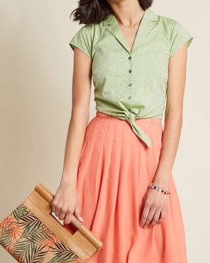 Green Fashion Outfits, Peach Clothes, Peach Skirt, Peach Shirt, Peach And Green, Skirt And Blouse, Green Outfit, Tie Blouse, Green Shirt