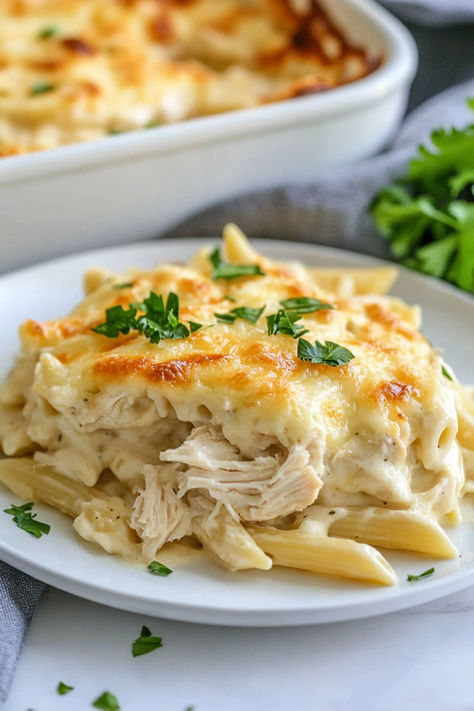 Pasta Dump And Bake, Chicken Alfredo Casserole Easy, Penne Pasta Alfredo, Dump And Bake Chicken Alfredo, Chicken And Pasta Bake, Chicken And Pasta Casserole, Pasta Alfredo Sauce, Dump And Bake Chicken, Creamy Chicken Pasta Bake