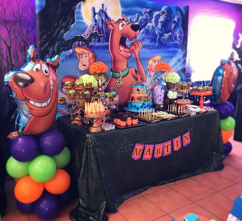 Scooby Doo Decorations, Scooby Doo Halloween Party, Scooby Doo Birthday Cake, Scooby Doo Birthday, Scooby Doo Cake, Scooby Doo Birthday Party, Scooby Doo Halloween, Shark Themed Birthday Party, Twin Birthday Parties