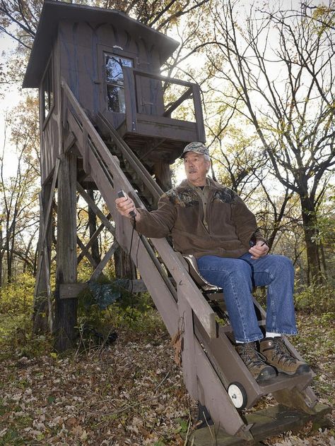 Deer Stand Windows, Tower Deer Stands, Deer Hunting Stands, Deer Stand Plans, Hunting Stands, Deer Stands, Whitetail Hunting, Whitetail Deer Hunting, Deer Blind