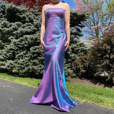 Moonlight Fairy, Iridescent Prom Dress, Prom Dress Inspo, Princess Gown, Prom Dress Inspiration, Dress Hairstyles, Styles Inspiration, Event Dresses, Prom Gown