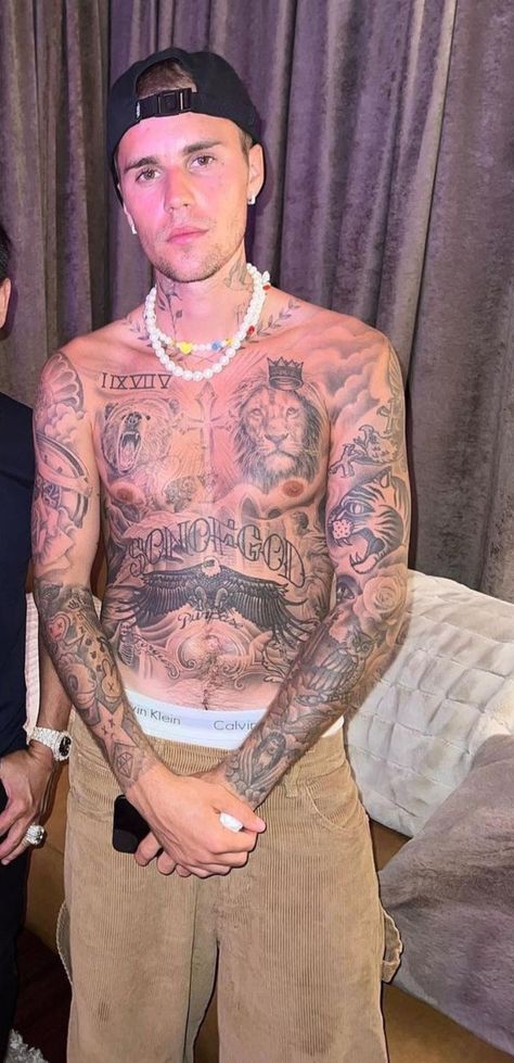 Justin Bieber New Pics, Justin Bieber Tattoos Sleeve, Light Skin Justin Bieber, Justin Beiber Tattoo, Justin Bieber Blonde, Bieber Tattoos, Justin Tattoo, Justin Bieber Tattoos, Justin Bieber News