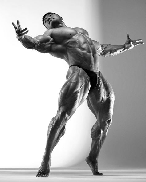 Stars of Bodybuilding Gym Pose Reference, Extreme Perspective Poses, Body Builder Pose Reference, Dynamic Body Poses, Muscle Pose, Human Proportions, Male Bodybuilders, Bodybuilding Photography, Life Drawing Model