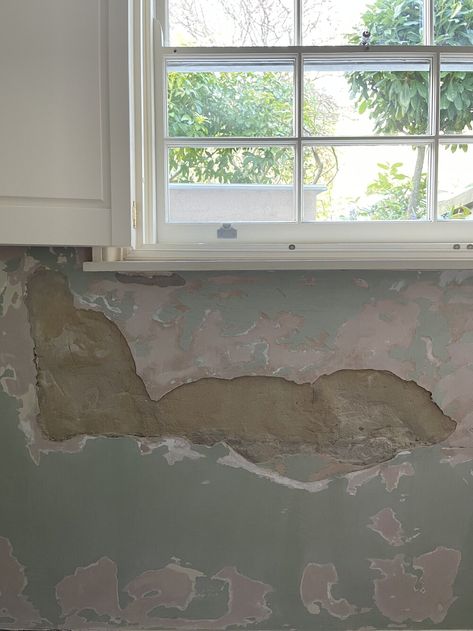 How the wall looked once all the flaky, crumbly plaster had been removed with a scraper tool. Patching Plaster Walls, Repairing Plaster Walls, Plaster Walls Diy, Sheet Rock Walls, Plaster Repair, Wall Primer, House Repair, Diy Plaster, Drywall Repair