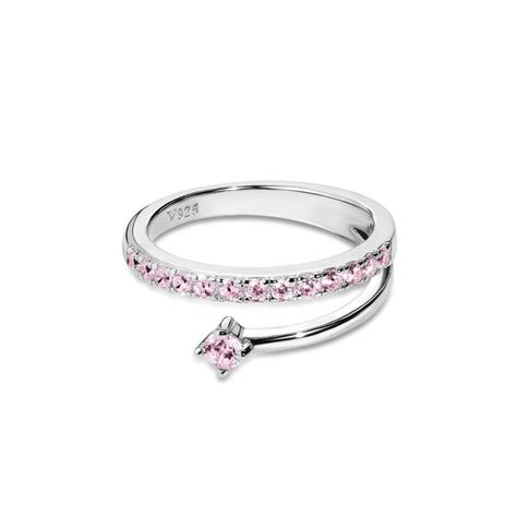 Pink Sweets, Pandora Bracelet Designs, Expensive Gifts, Pretty Prom Dresses, Birthday Wishlist, Jewelry Lookbook, Jewelry Outfit, Pandora Bracelet, Dream Jewelry