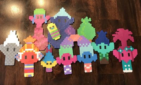 Trolls Scrapbook Gang perler beads Trolls Perler Bead Patterns, Trolls Scrapbook, Pyssla Ideas, Easy Perler Beads Ideas, Easy Pixel Art, Perler Crafts, Diy Perler Bead Crafts, Dreamworks Trolls, Melty Beads