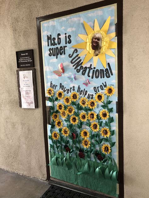 Teacher Appreciation Door Poster, Staff Appreciation Poster Ideas, Sunflower Teacher Appreciation, Summer Teacher Door Ideas, Teacher Appreciation Door Decor, Sunflower Classroom Door Ideas, Teacher Door Decorations Appreciation, Teacher Appreciation Week Door, Asb Ideas