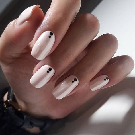 Black Dot Nails, Black Gel Nails, Her Nails, Dots Nails, Black Nail, Chic Nails, Nail Polishes, Perfect Nails, Nude Nails