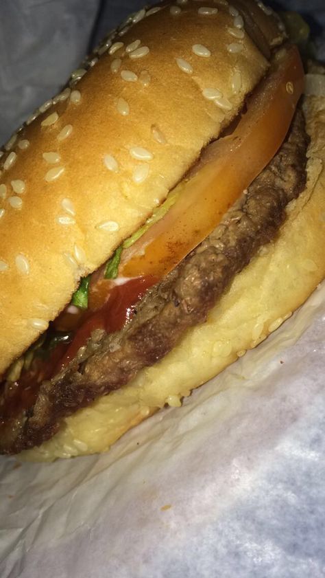 Burger King right before my eyes Burger King Instagram Story, Burger Snapchat Story, Burger King Food, Hamburger Fake Story Burger King, Food Vids, Desi Food, Food Drink Photography, Snap Food, Best Food Ever