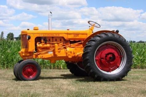 Minneapolis Moline Tractors, Minneapolis Moline, Welding Rigs, Tractor Photos, Tractors For Sale, Old Tractor, Sr 71, Classic Tractor, John Deere Equipment