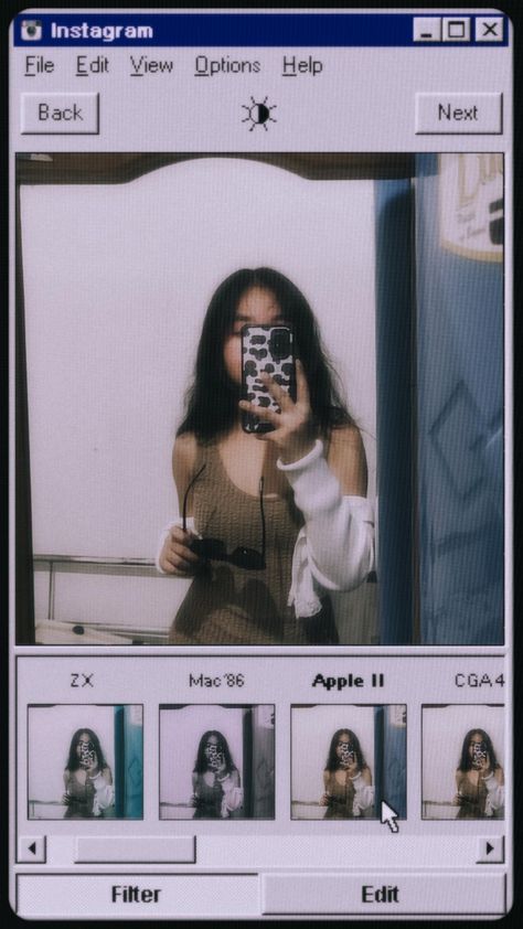 Mirror selfie of Instagram Aesthetic - Photobooth Filter Photo Filters Apps, Snapchat Filters Selfie, Filter Photo, Instagram Story Filters, Insta Filters, Photos Booth, Best Filters For Instagram, Instagram Graphic, Profile Pictures Instagram