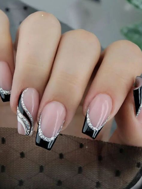 Photo edited by Airbrush #retouch #airbrush #photoeditor #airbrushfilter #xmas #newyear #holiday Formal Nail Ideas Black, Nails Inspiration New Year, Nails Black And Silver, Newyear Nails, Copper Nails Designs, Clear Glitter Nails, Bridal Nails Designs, Inspiration Nails, Whiten Teeth