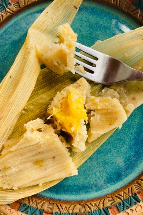 Sweet Tamales Mexican, Sweet Tamales Recipe Mexico, Desert Tamales, Tamale Flavors, Pineapple Tamales Recipe, Sweet Corn Tamales Recipe, Pineapple Tamales, Dessert Tamales, Authentic Tamales