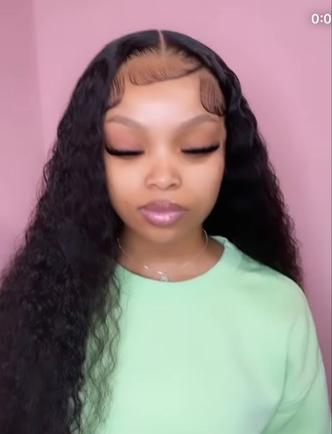 Middle Part Wig Edges, Curly Wig Dramatic Edges, Curly Lace Styles, Middle Part Deep Wave Wig, Middle Part Curly Wig, Curly Hair Lace Front Wig, Lace Wigs Styles, Art Tattoo Ideas, Frontal Wig Hairstyles