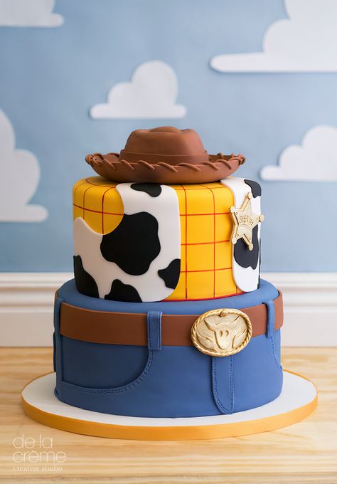 To The Infinity And Beyond, Toy Story Birthday Cake, Toy Story Party Decorations, Toy Story Baby, Toy Story Woody, Toy Story Theme, Toy Story Cakes, Torte Cupcake, Toy Story Birthday Party