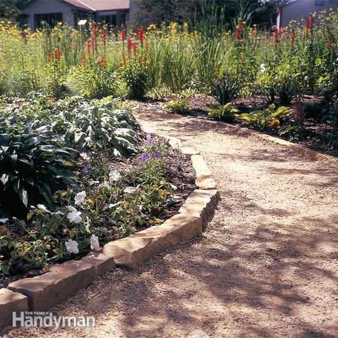 Instead of an expensive, labor-intensive formal path, save money and time with one of these casual paths. They'll blend in better, and will look like they've been in your garden forever. Stepping Stone Paths, Gravel Landscaping, Walkway Landscaping, Walkways Paths, Path Ideas, Gravel Path, Gravel Garden, Garden Walkway, Stone Path