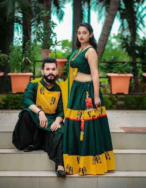 Navratri Photoshoot, Yellow Prints, Navratri Outfits, Garba Outfit, Garba Dress, Best Photo Poses For Couples, Couples Kiss, Navratri Collection, Choli Dress