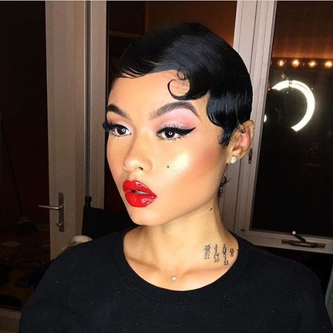 11.3k Likes, 65 Comments - The Cut Life (@thecutlife) on Instagram: “Pretty waves on @indialove via @amazinglystyled by @mugopus ❣| #thecutlife #shorthair #waves…” Fingerwaves Hairstyles, Finger Waves Short Hair, Finger Wave Hair, Cut Life, Finger Waves, Pixie Hair, Sassy Hair, Big Chop, Short Hairstyle