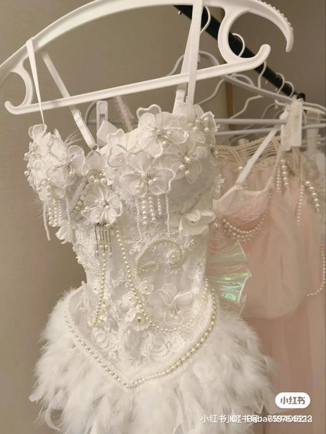 Pearl Outfits, Beautiful White Dress, Beautiful White Dresses, Fantasias Halloween, Fairytale Dress, Glam Dresses, Ball Gown Dresses, Really Cute Outfits, Stage Outfits