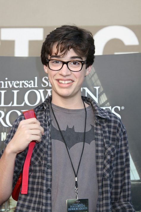 Joey Bragg, Universal Studios Halloween, All The Young Dudes, Disney Boys, Halloween Horror Nights, Zoo Wee Mama, Dream Guy, Man Alive, Glasses Fashion