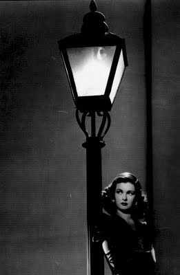 Classic Movies Digest: Scarlet Street (1945): Classic Film Noir Noir Woman, Film Noir Photography, 39 Steps, Classic Film Noir, Street Film, The Big Sleep, Joan Bennett, Fritz Lang, Graphisches Design