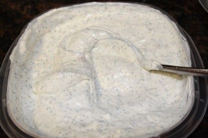 Dill Dip Recipes, Lemon Juice Water, Dill Dressing, Dill Dip, Probiotic Benefits, Wedge Salad, Blue Cheese Dressing, Healthy Dips, Bleu Cheese