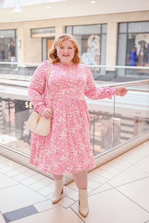 Plus Size Valentine's Day Outfit Ideas | With Wonder and Whimsy Vday Outfit, With Wonder And Whimsy, Wonder And Whimsy, Day Outfit Ideas, Converse With Heart, Draper James, Valentine's Day Outfit, Romantic Lace, Work Looks