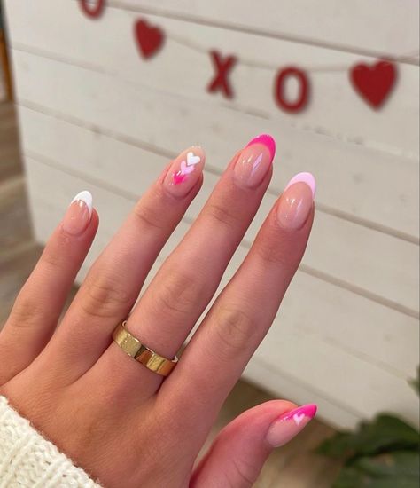 Arrow Nail Design, Valentine Nails Pink, Pink Tip Nails, Teen Nails, Valentines Day Nail, S Nails, Cute Valentines Day, February Nails, Nail Designs Valentines