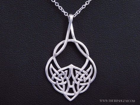 Generously sized Celtic Weave Sterling silver slide pendant & necklace. Gem Necklaces, Irish Necklace, Scottish Jewelry, Irish Sayings, Celtic Weave, Celtic Knot Designs, Celtic Necklace, Celtic Wedding Rings, Tools Jewelry