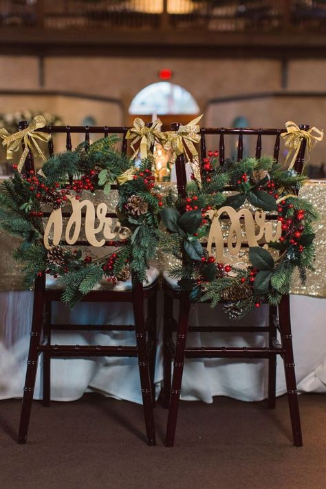 Christmas Wedding Centerpieces, Christmas Wedding Themes, Christmas Wedding Inspiration, Wedding Party Table Decorations, Christmas Wedding Decorations, Rustic Wedding Decorations, Snow Wedding, Unique Wedding Decor, Winter Wedding Decorations