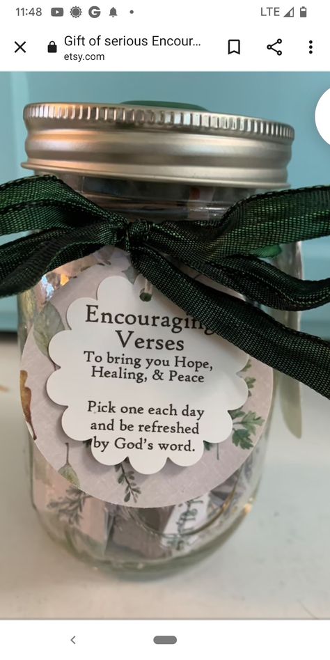 Bible Verse Jar Gift, Bible Verse Mason Jars, Encouragement Jar Ideas, Friendship Jars Notes Ideas, Motivational Jar Ideas, Scripture Jars Diy, Bible Verse Gifts Diy, Christian Gift Basket Ideas, Homemade Christian Gifts